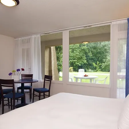 Apartahotel Vacancéole - Le Domaine De Chames - Pont D'arc 3*